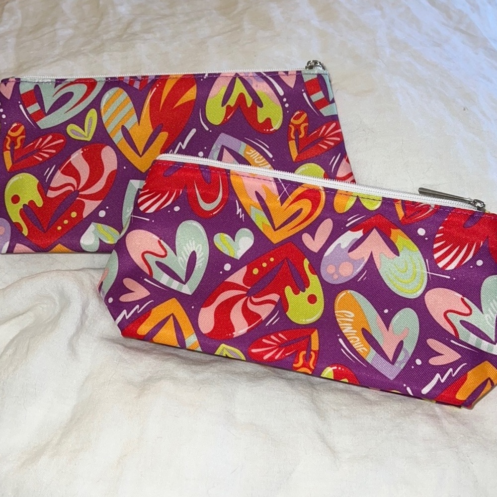 ✨HOST PICK✨2 NEW CLINIQUE MAKEUP BAGS